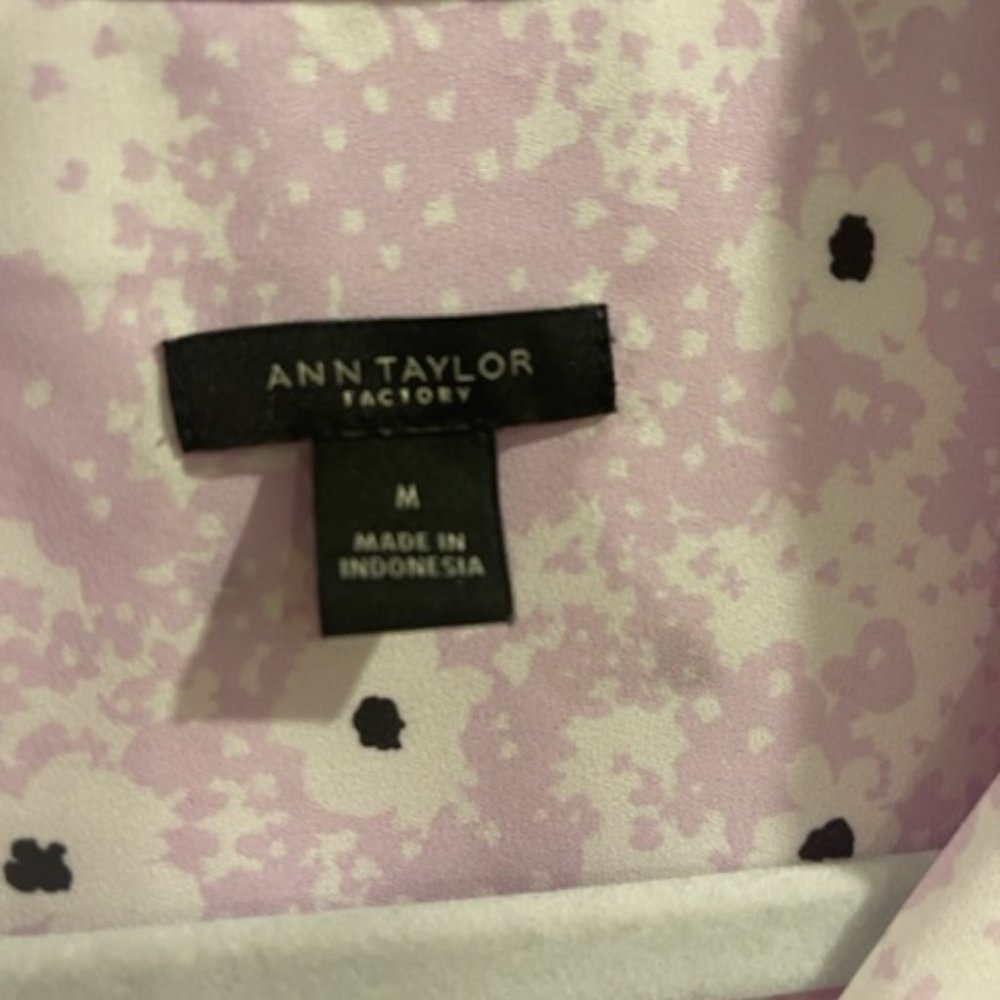 EUC- Ann Taylor Pastel Pink Blouse - Picture 3 of 4